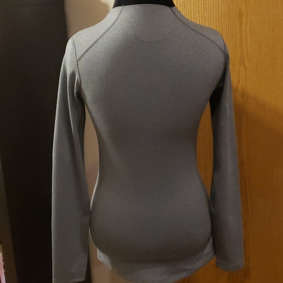 Rei base layer long sleeve grey striped shirt 👕 - Picture 5 of 7